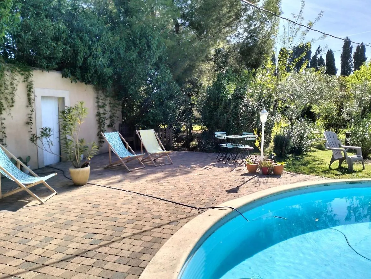 Holiday home Petit Mazet Fruits Rouges Villa Eyragues France