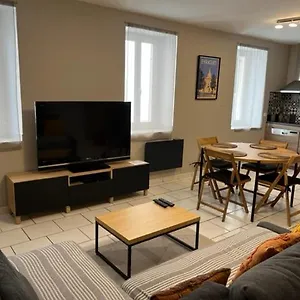 Bel 2 Au Coeur Du Village Apartment